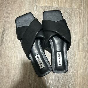 Steve Madden slides